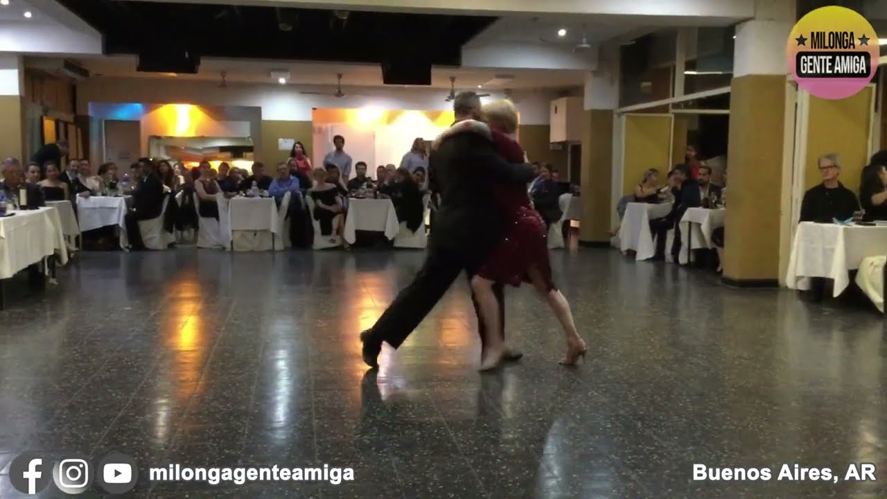 Carlos Boeri y Alison Murray - Milonga Gente Amiga 2022 - (1 de 3)