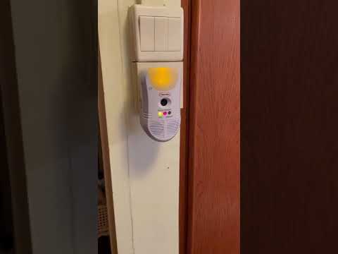 Pest Repeller Ultimate AT Ultrasonic Electromagnetic Ionic Repels Pests up to 3000 Square Feet