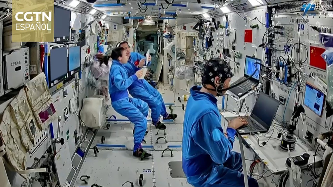 Taikonautas de la misión Shenzhou-23 cumplen un mes en órbita dedicados a experimentos científicos