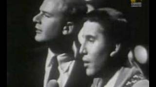 Simon and Garfunkel - Homeward Bound (1966 - Live)