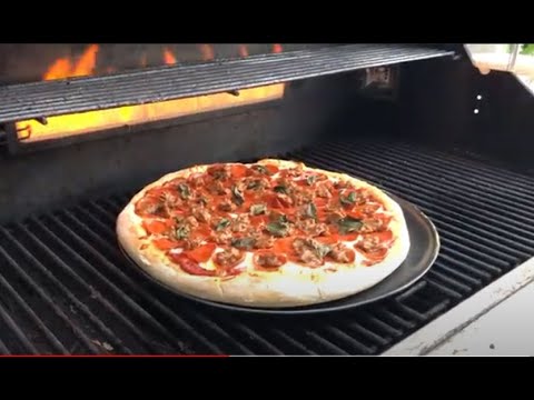 How to make Pepperoni and Sausage Pizza