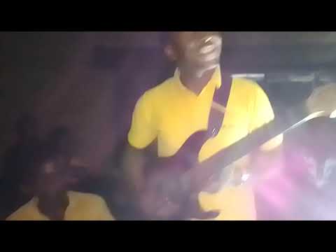 Intumwa zidacogora choir: Si ngombwa ngo bacane amatara n'ijoro dore umuziki bacuranze hizimye