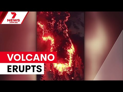 Mount Etna erupts in winter spectacle | 7NEWS