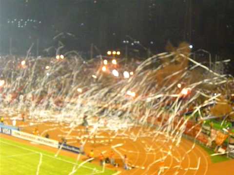 "Salida del Caracas FC frente al Flamengo en Copa Libertadores (10-03-2010)" Barra: Los Demonios Rojos • Club: Caracas