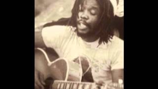Peter Tosh - Pick Myself Up (acoustic)