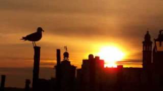 कोई लाख करे चतुरायी करम का लेख मिटे ना रे भाई लिरिक्स