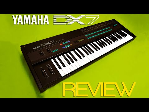 YAMAHA DX7 SYNTHESIZER KEYBOARD REVIEW - with detailed main voice's demonstration at the end.