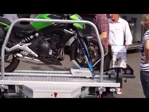 Caravan Salon Duesseldorf 2015 przyczepa dla motocykla