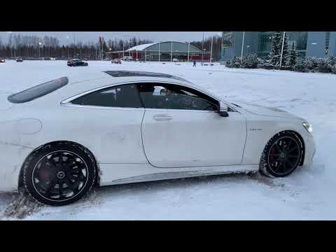 Mercedes-Benz S63 AMG Coupé Brabus 700 snow donuts