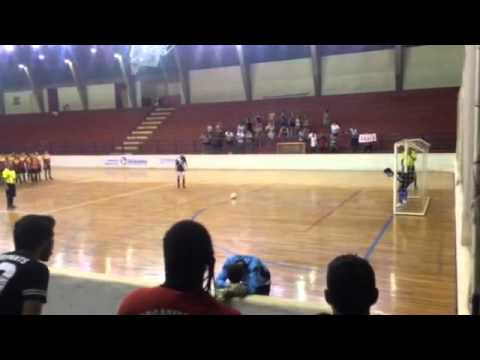 Defesa de penalti Iuji - Barueri x Tatuapé INTERFATEC 2015