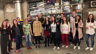 Video First Smile - Counting Stars - zpívání v ulicích Brna