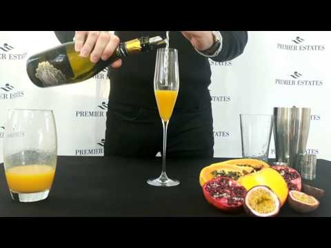 Deliciously simple Peach Prosecco Bellini recipe!