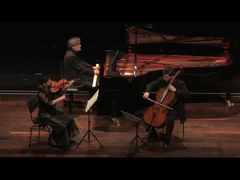 TrioVanBeethoven - L. van Beethoven: Trio in B flat major op.11, "Gassenhauer - Trio", 3rd movement