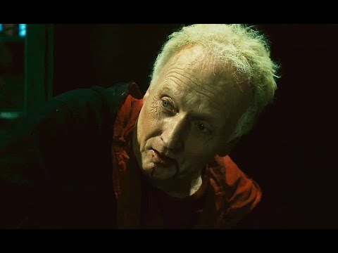 Эрик Мэтьюз избивает Джона Крамера: Пила 2 (2005) Момент из фильма