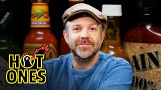 Download the video "Jason Sudeikis Embraces Da Bomb While Eating Spicy Wings | Hot Ones"