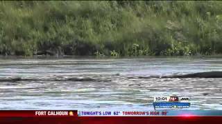 preview picture of video 'Rising Elkhorn River Prompts Water Rescue Airboat'