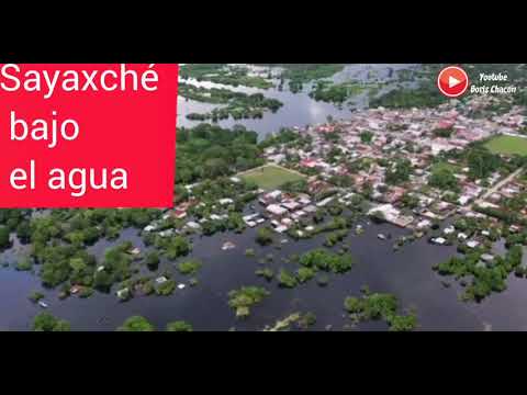 Vista aerea, como esta Sayaxché, Rodeado de Agua