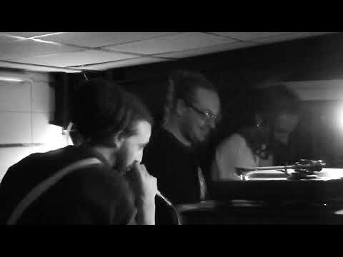 UNITED VIBRATIONS #2 - MUSICALLY MAD ft. SISTA ANIYA & DUSTY WATA ▶ Macca Dread ②