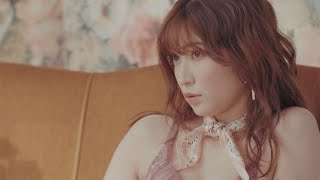 吉田朱里、ランジェリー姿で美バスト披露　“盛れ肌ボディ”に！「こんなに脱いだのは久しぶり」　ピーチ・ジョン「美胸JOURNAL」Vol.5インタビュームービー