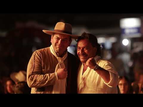 El Gobernador compartió con miles de salteños y turistas la 51° edición de la Serenata a Cafayate