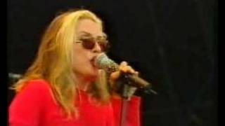 Blondie, &quot;Denis&quot;, Live at Glastonbury 1999