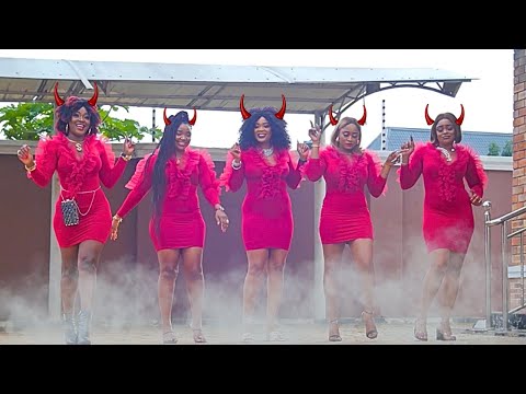 𝐂𝐢𝐧𝐪 𝐏𝐫𝐨𝐬𝐭𝐢𝐭𝐮é𝐞𝐬 𝐎𝐜𝐜𝐮𝐥𝐭𝐞𝐬 1 - 𝐅𝐢𝐥𝐦 𝐍𝐢𝐠𝐞𝐫𝐢𝐚𝐧 𝐄𝐧 𝐅𝐫𝐚𝐧𝐜𝐚𝐢𝐬