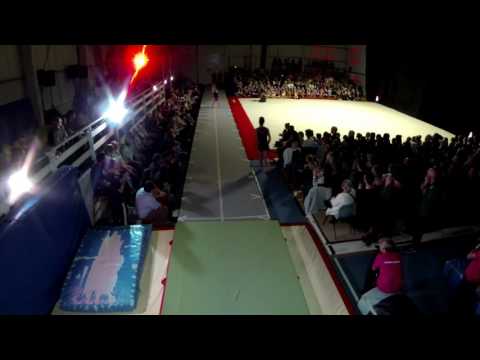 Tumbling - 2015 Christmas Displays