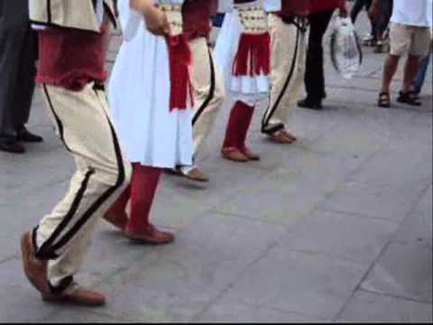 Macedonian folklore dance.wmv
