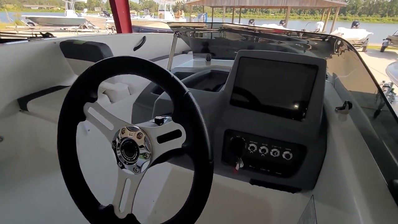 Tahoe T18 - Boat Tour