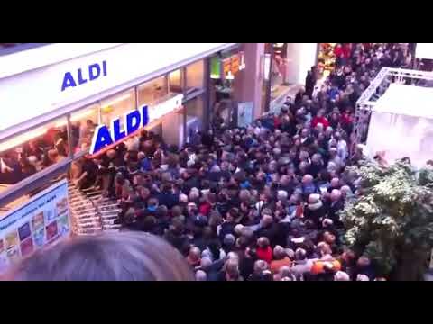 Sturm auf ALDI Hamburg wegen Toilettenpapier. Plemplem!!!