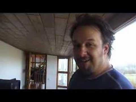 download lagu mp3 mp4 Puk Studio, download lagu Puk Studio gratis, unduh video klip Puk Studio