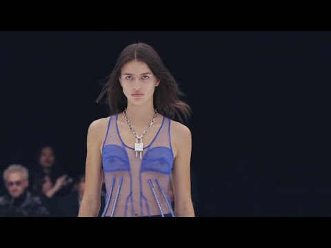 Givenchy Fashion Show 2022 (SS22) Paris Fashion Week 👗