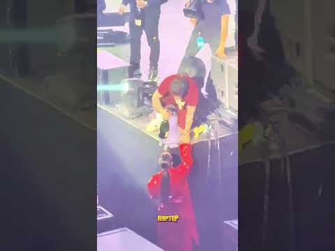 Tony è preso 😌💋 Tony Effe | RAPTOP