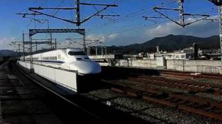 preview picture of video '新幹線 Shinkansen 32 700系のぞみ 厚狭通過 285km/h Series 700'