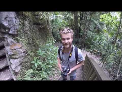 Feliz aniversário, Loui! Caminhada na caverna Waitomo