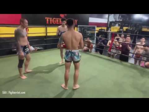 Muay Thai VS Wingchun ( no gear pads)