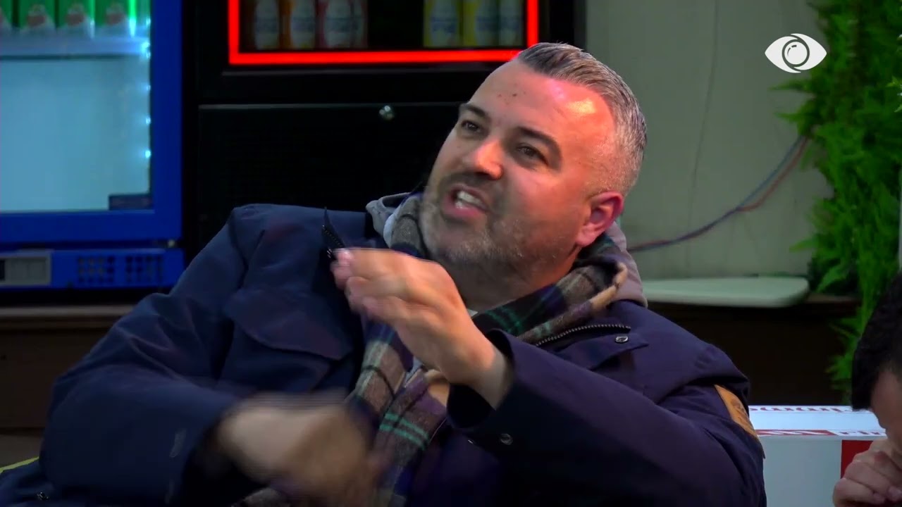 Stenaldo të do më shumë, Mal nuk është i sigurt/ Rogerti debaton me Nikol