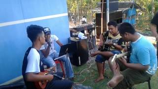 Download lagu Dia versi keroncong mp3