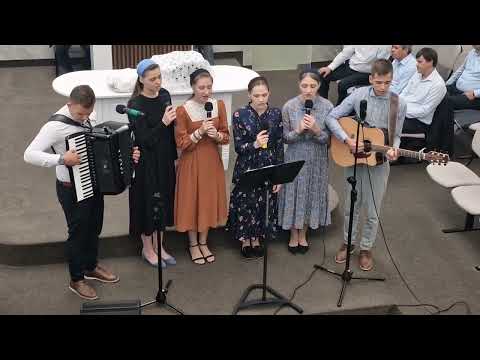 Familia Tomuș ~ Biserică'i vremea trezirii...