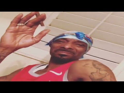 Snoop Dogg Goes Crazy When Hearing Cardi B's Song "I Like it"