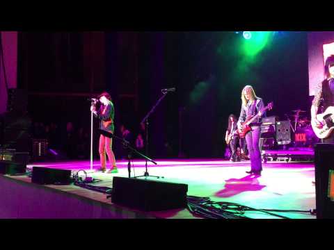 Kix - Don't Close Your Eyes (Live at M3 2015)