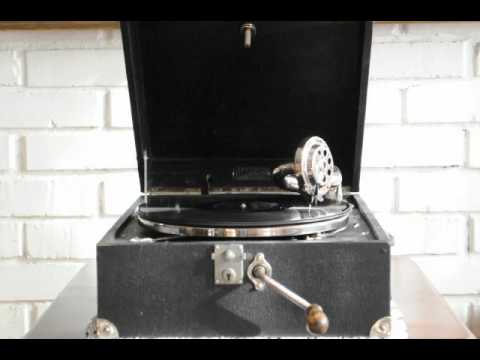 Dolores, Fox Trot- Bob Chester And His Orchestra 1941