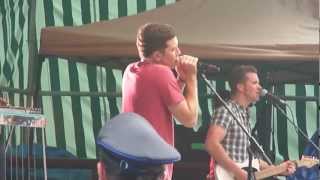 Scotty McCreery- Back on the Ground (Scotty&#39;s mom crying)