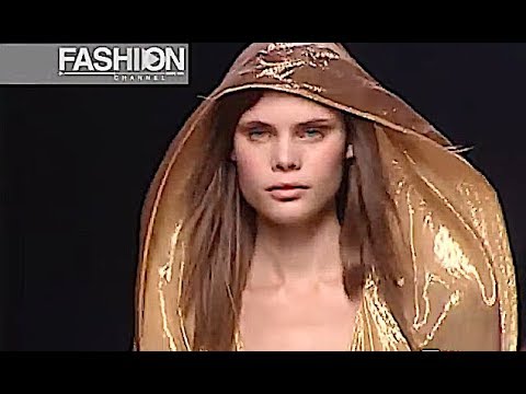 VIVIENNE WESTWOOD Spring Summer 2003 Paris - Fashion Channel