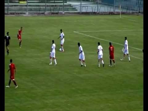 Solobarinews (Alfedena 2012) - Bari-Livorno: Romizi filtro a centrocampo