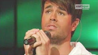 Enrique Iglesias &amp; Sean Garrett - Away (LIVE)