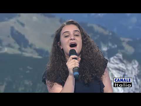 Veronica Cuneo "Tra fiori e neve" | Cantando Ballando (HD)