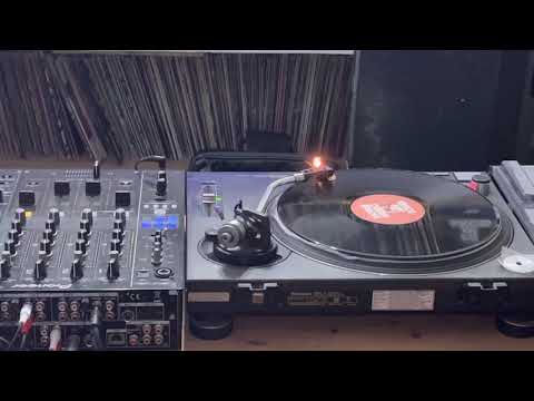 JUNIOR JACK present GLORY Feat JOCELYN BROWN - HOLD ME UP