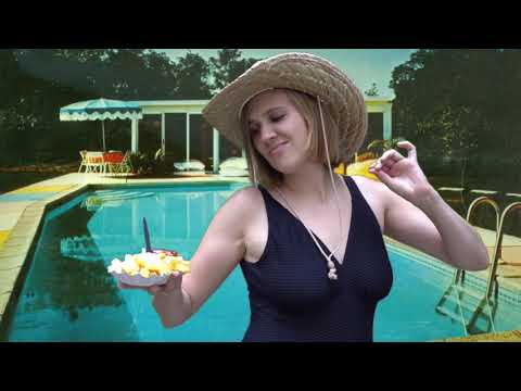 Kecko 8 vorne im Bus & Robert Alan - Pommes Rot-Weiß