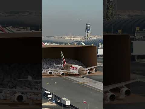 Unboxing the New Emirates Courier Express A380 Livery